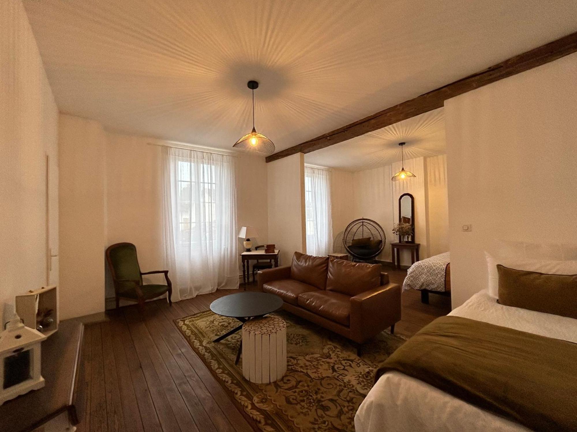 Un Petit Chateau Lauzun Екстер'єр фото